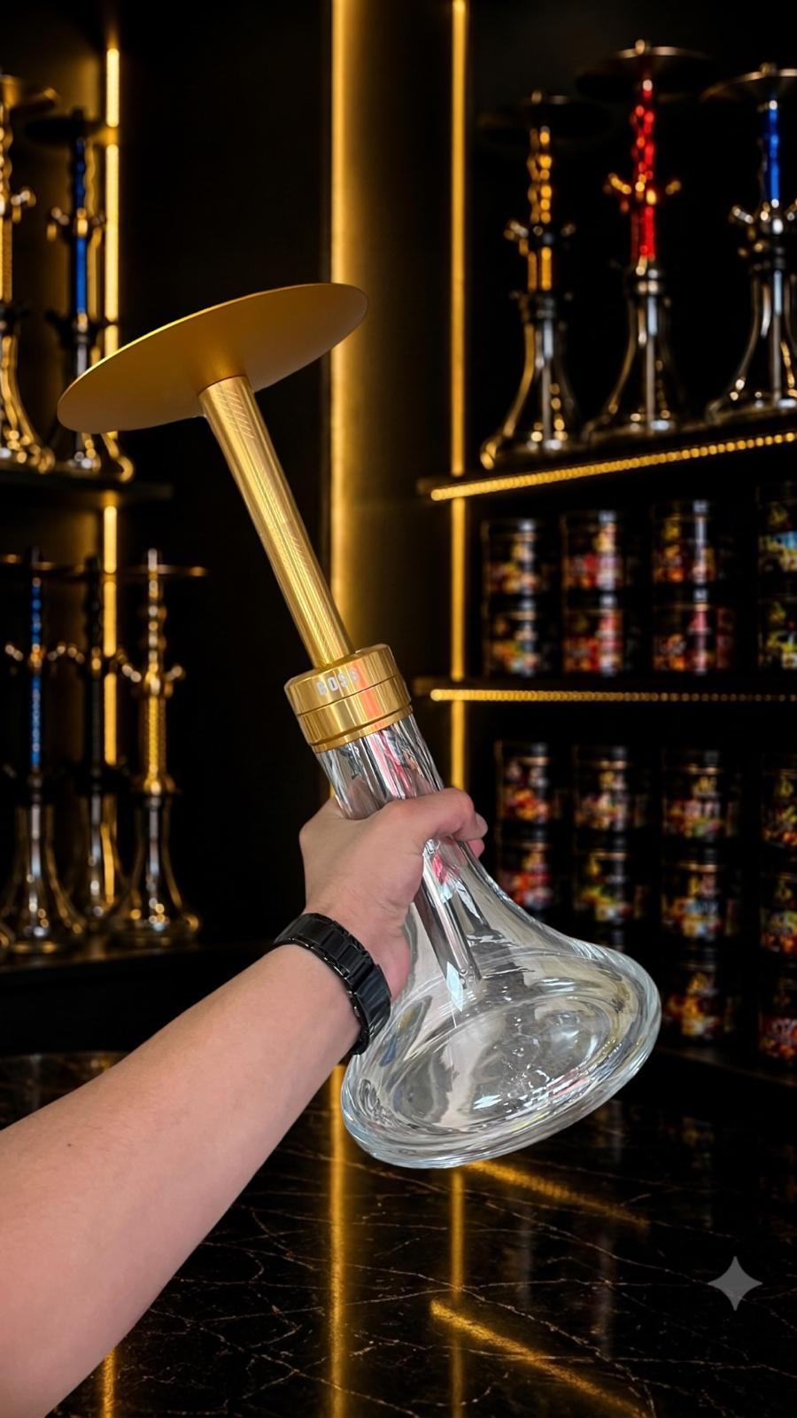 Boss gold şaftlı, şeffaf cam gövdeli nargile takımı
